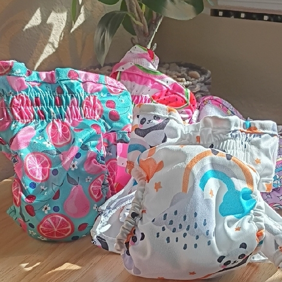 Colorful Patterned Dog Diapers - Picture 3 of 13